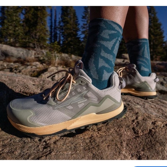 Altra Shoes - Altra Women's Athletic Shoes - Gray and Tan